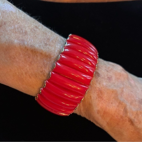 Mid-Century Lucite Steel Flexible Bracelet 39$